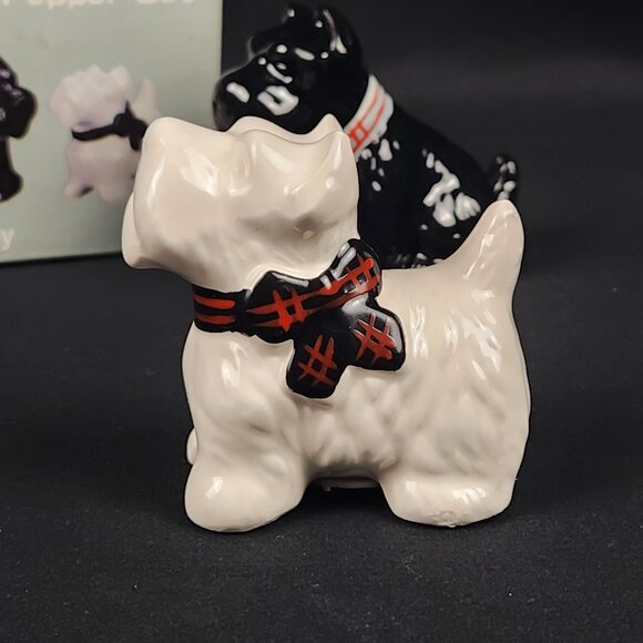 Vintage JCPenney Scottish Terrier Salt & Pepper Shaker Set READ - Picture 9 of 16